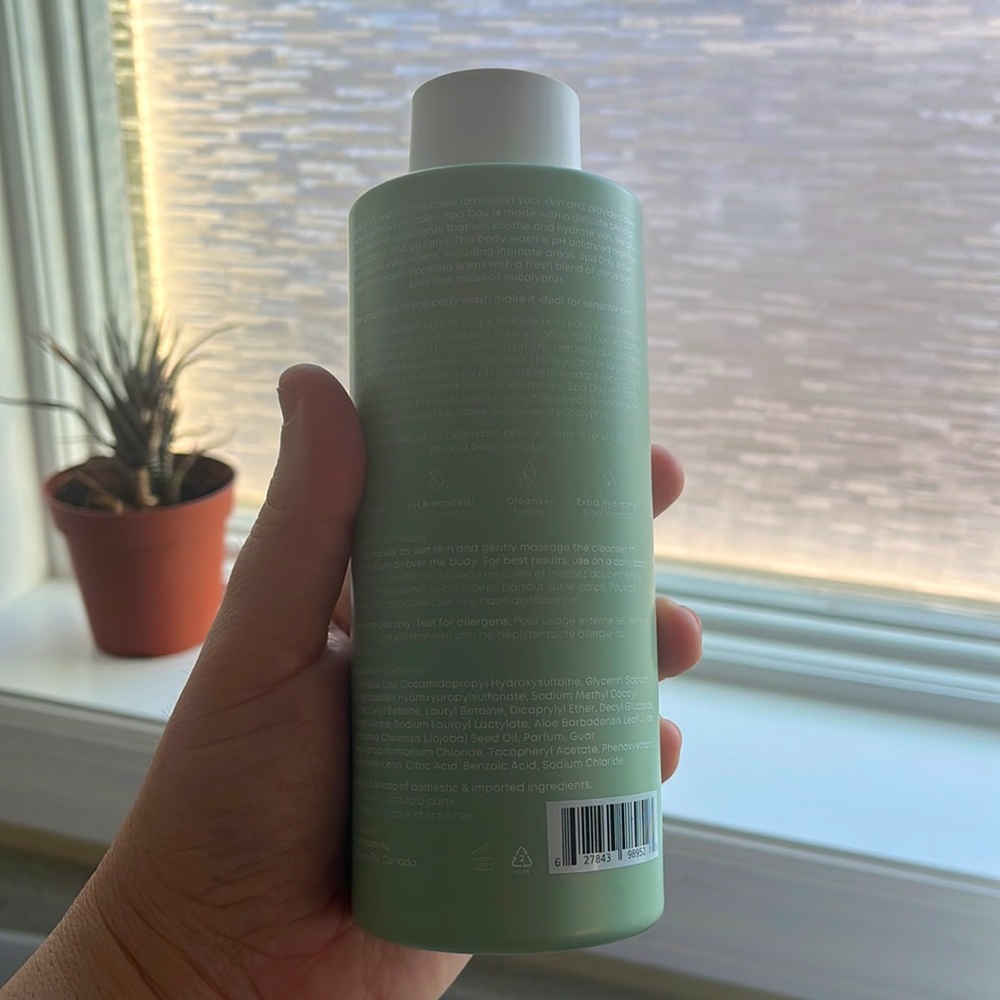 Nourishing Body Wash - Picture 3 of 3